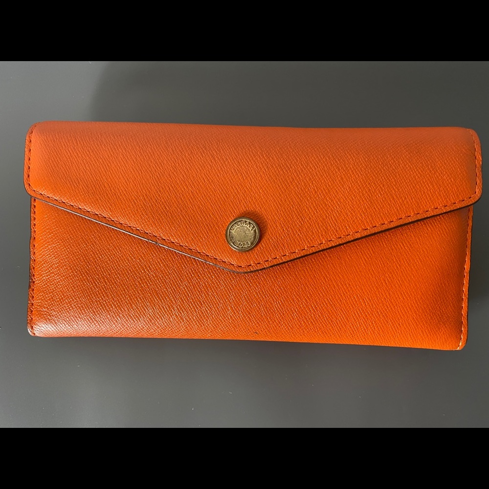 Michael kors wallet